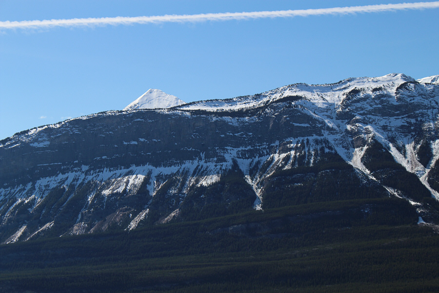Note the massive avalanche fracture line on Pyramid Mountain!