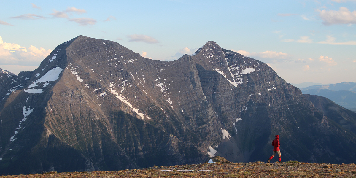 Of the two, Rainbow Peak is slightly higher by about 15 metres.