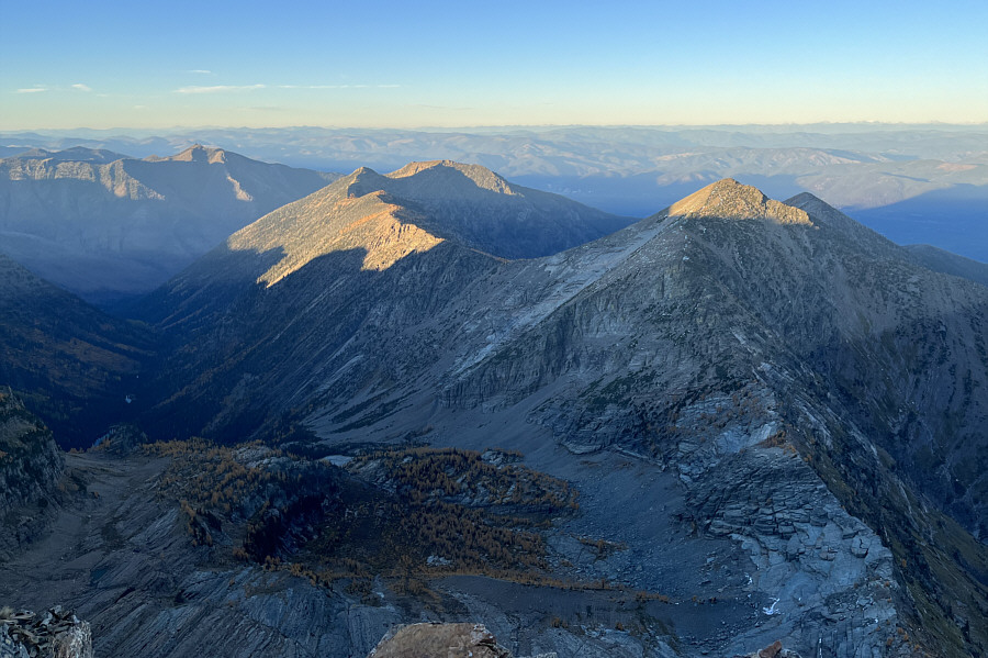 Look at all them larches in the basin below!