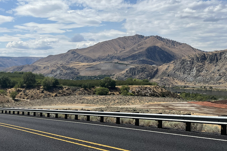 Goodbye, Chelan Butte! It was nice climbing you!