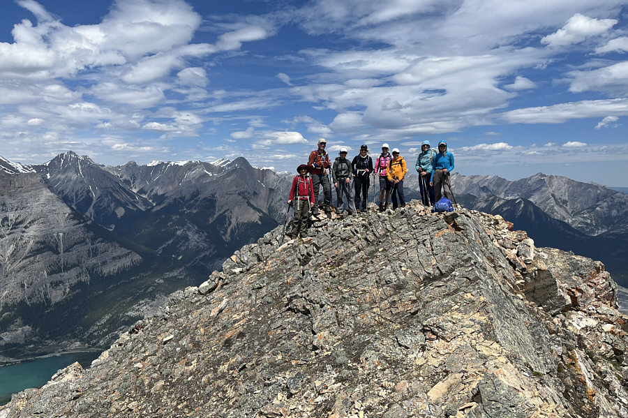 Tons of poop all over the outlier and connecting ridge--watch your step!