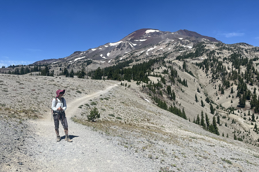 It's kinda too bad that we didn't get a chance to ski this volcano.