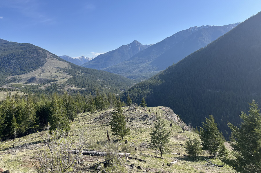 http://goldenscrambles.ca/summits/vertical/vertical.html