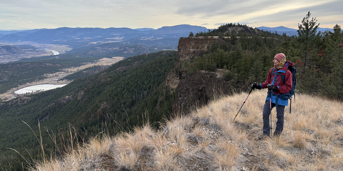 Those cliffs on the middle bump are definitely scary!