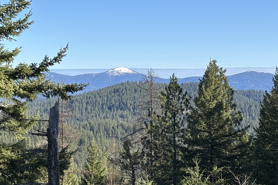 Still looks like some good skiing to be had there!