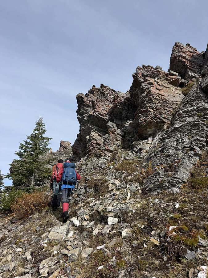 An opportunity for some scrambling or free soloing if you want!