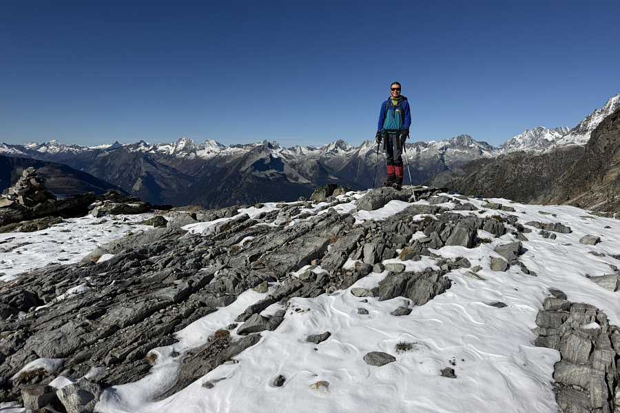 This is commonly but erroneously considered the "summit" of Perley Rock.