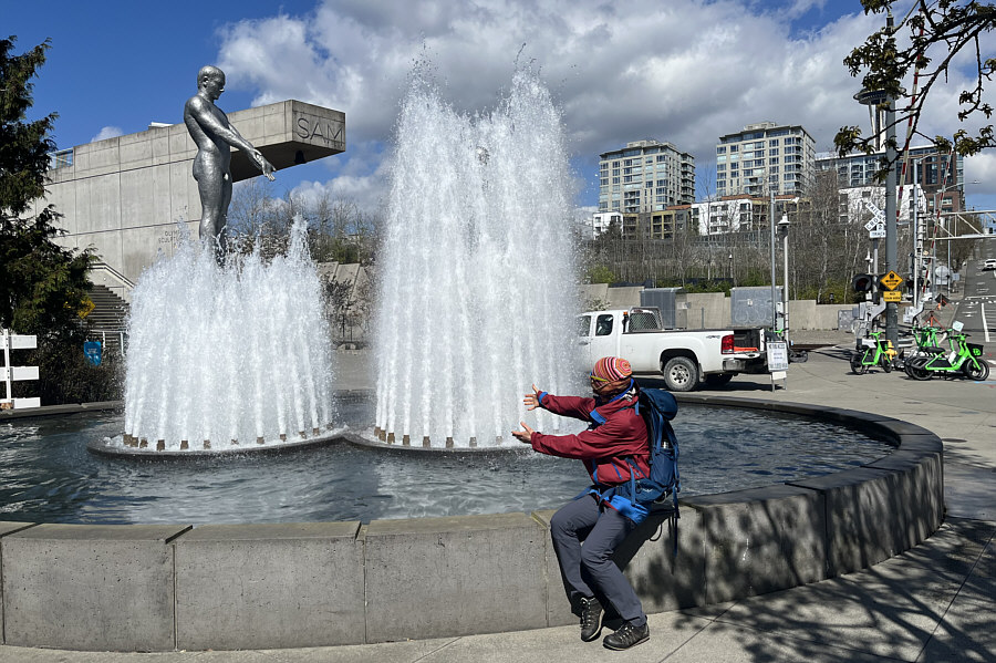 At the time, we didn't even realize there was a "son" since he was hidden by the fountain!