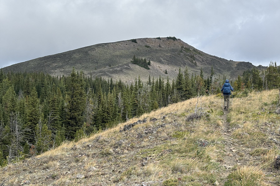 Looks like nice terrain for ski touring...