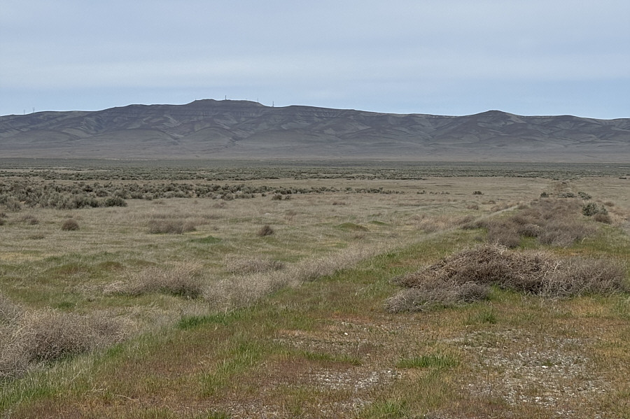 The peak is about 7.7 kilometres away in this photo.