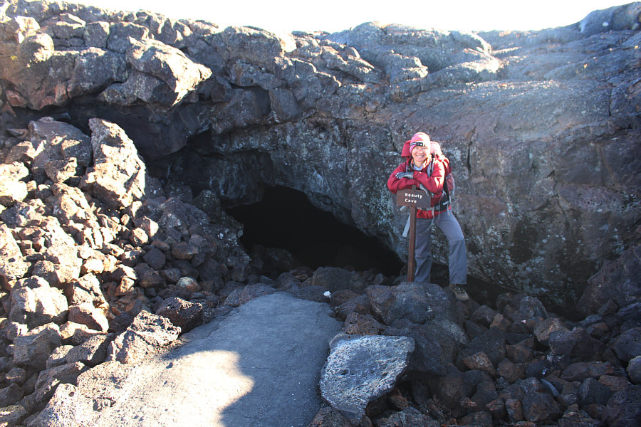 Beauty Cave is easy enough to enter, but it's the least interesting of all the lava tubes.