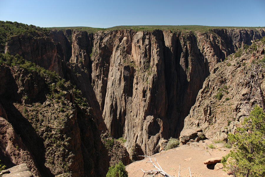 Apparently, some parts of the canyon bottom receive only about half an hour of direct sunlight per day!
