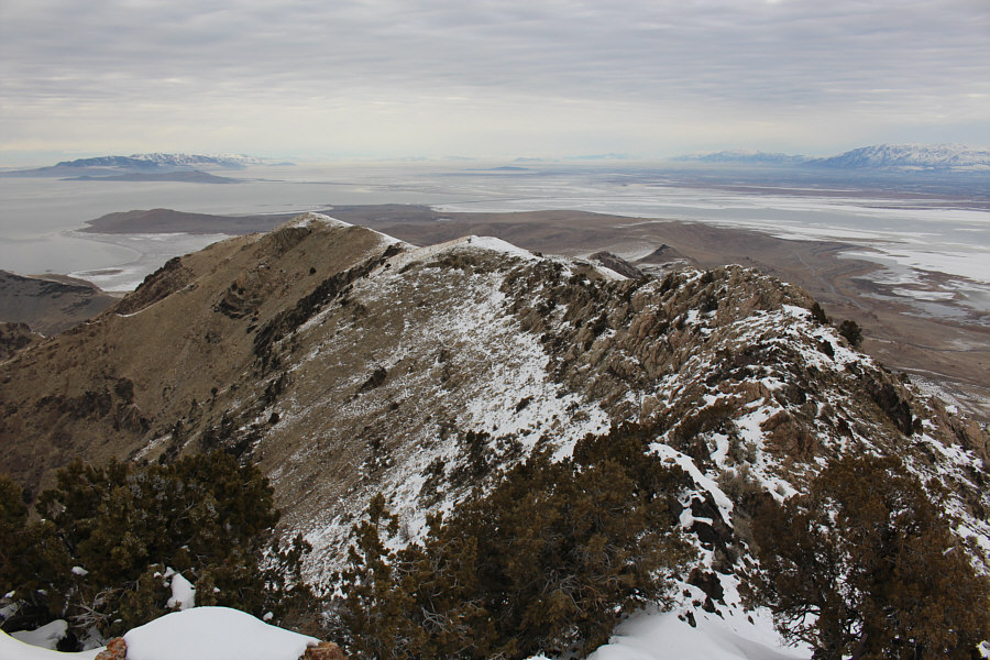 The north ridge below the summit looks like an interesting scramble.