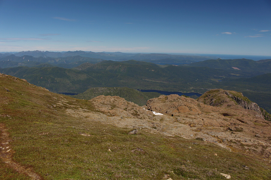 You can also spot Sleeping Beauty (Slatechuck Mountain and Mount Raymond) on the left horizon.