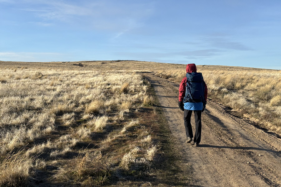 Looks like we're hiking on the prairies!